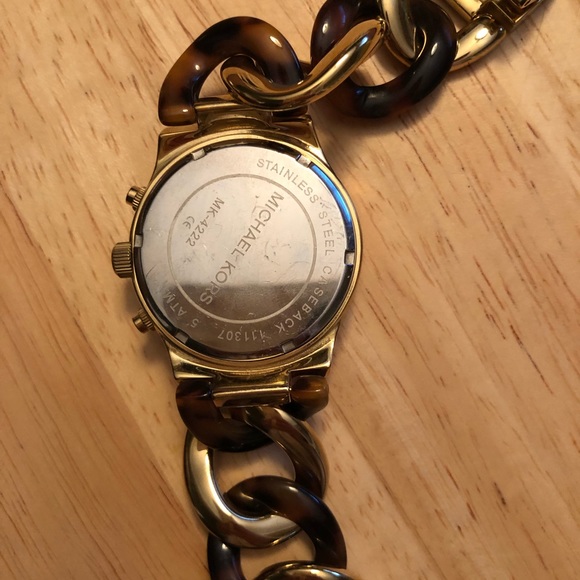 Micheal Kors Watch - Picture 4 of 4